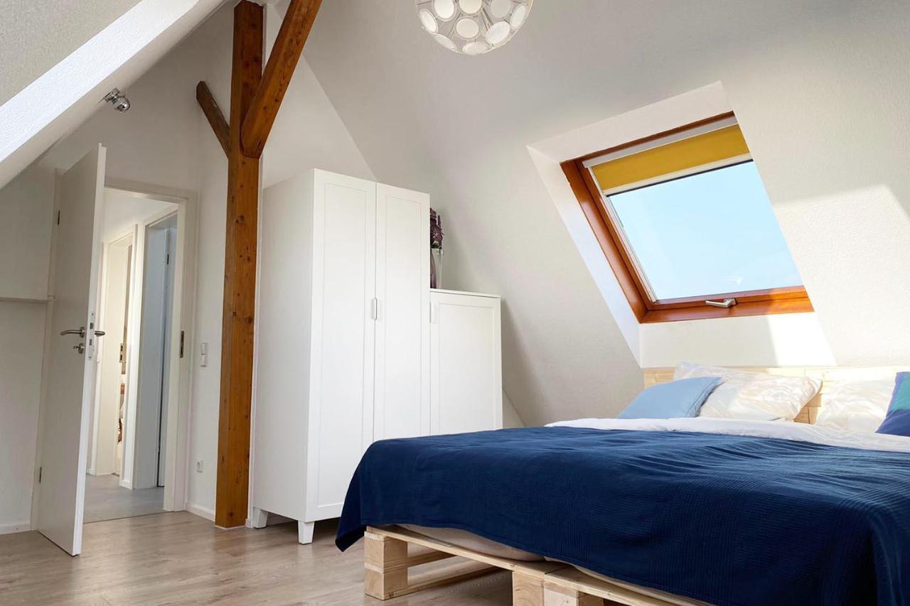 Gemuetliche 2 Zimmerwohnung Mit Tv Und Wlan Wendlingen am Neckar Esterno foto
