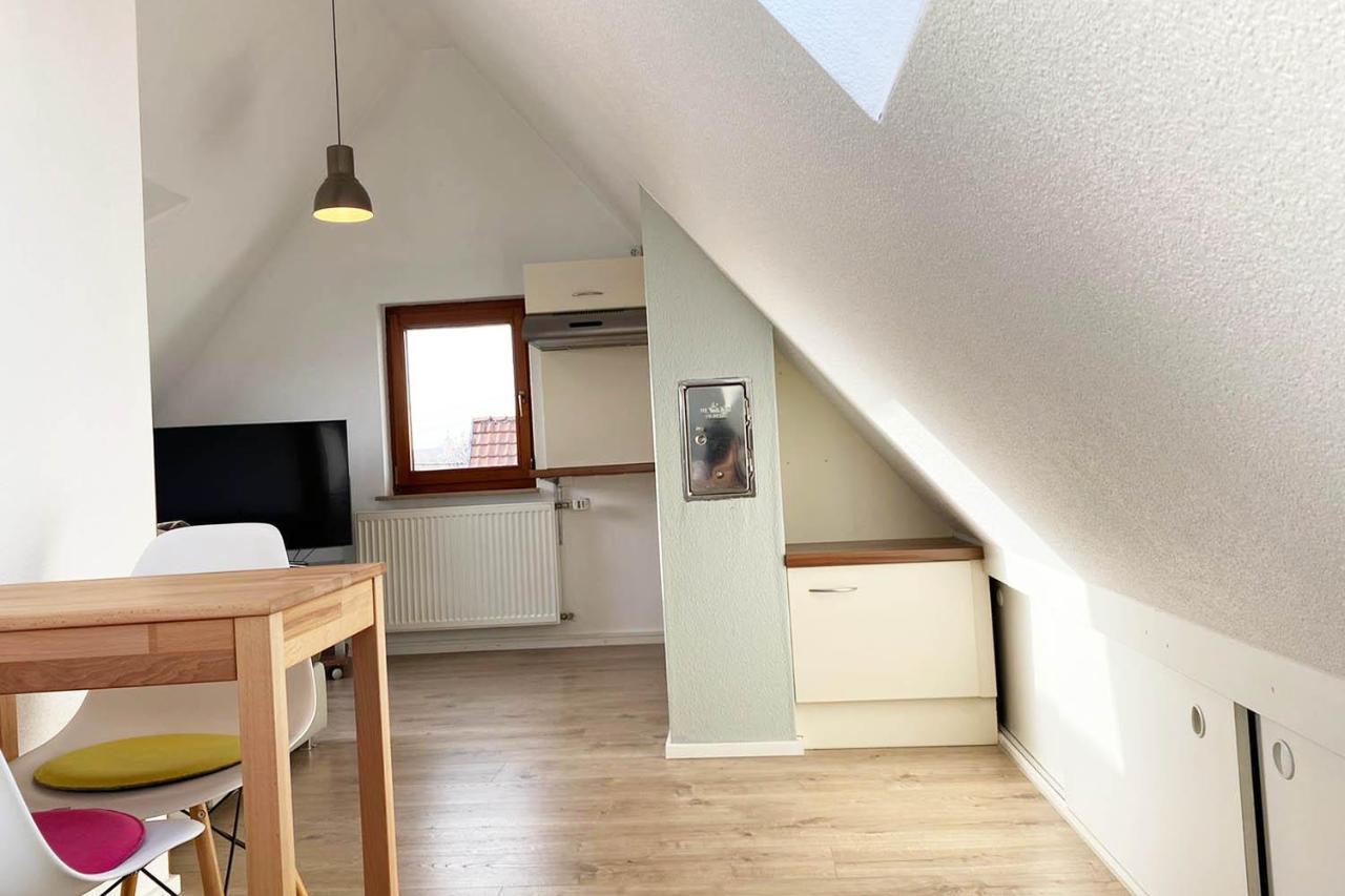 Gemuetliche 2 Zimmerwohnung Mit Tv Und Wlan Wendlingen am Neckar Esterno foto