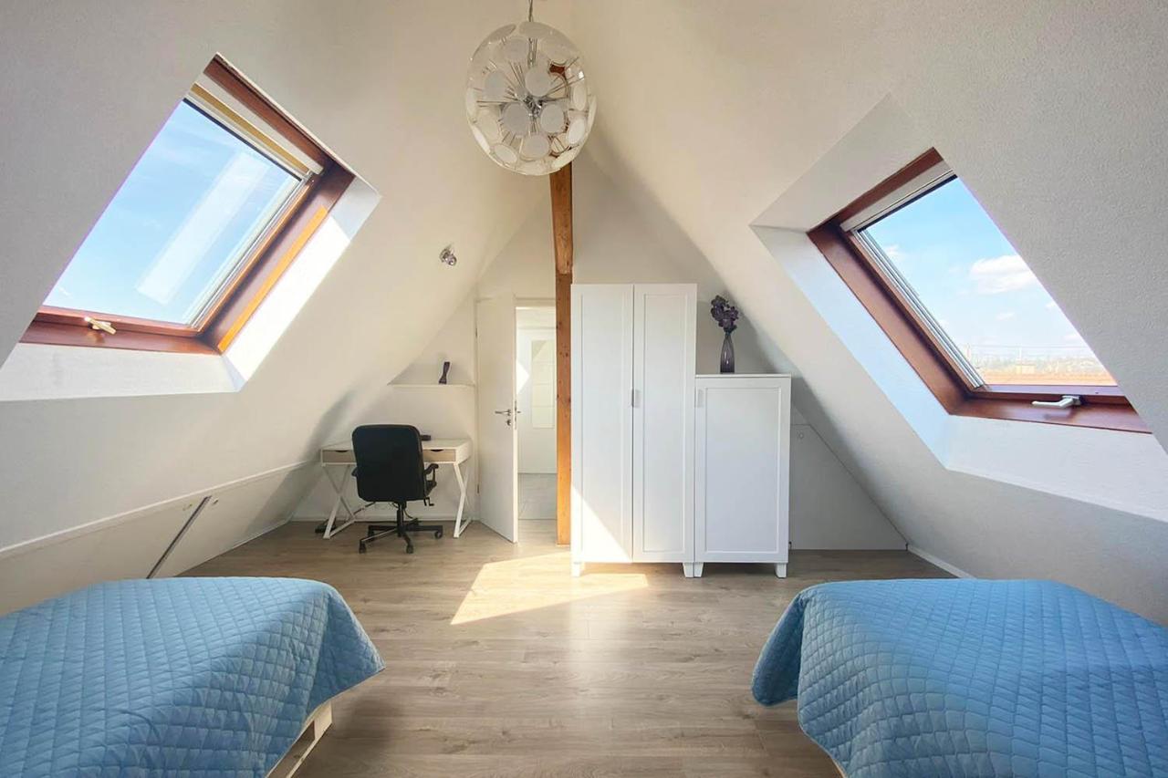 Gemuetliche 2 Zimmerwohnung Mit Tv Und Wlan Wendlingen am Neckar Esterno foto