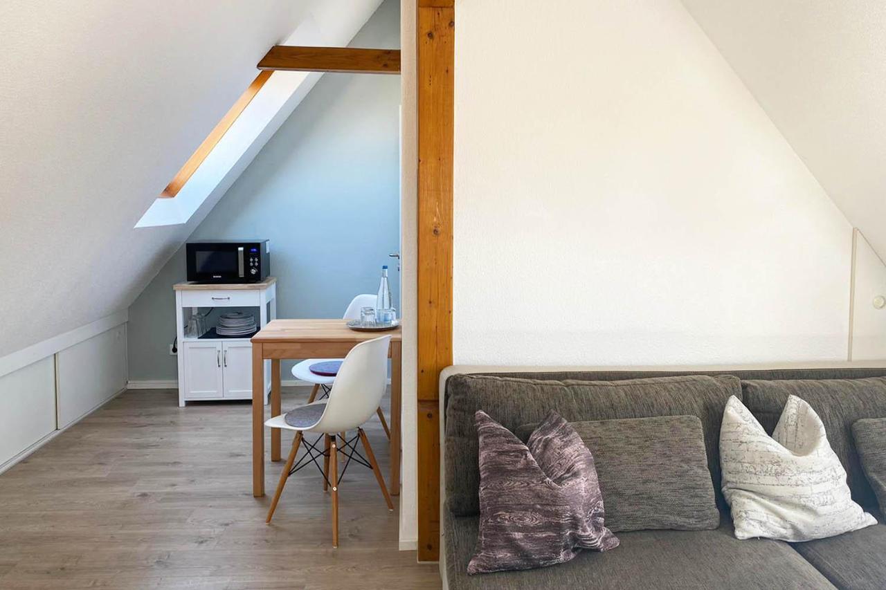 Gemuetliche 2 Zimmerwohnung Mit Tv Und Wlan Wendlingen am Neckar Esterno foto